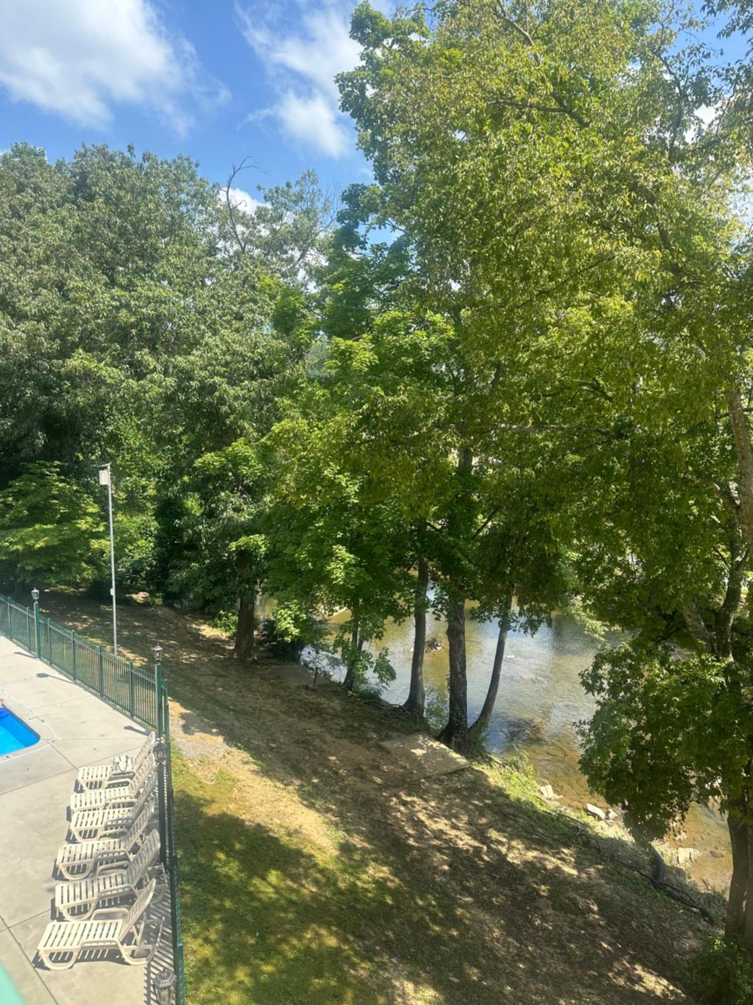 River Place Condos Riverside #309 1Bd 鸽子谷 外观 照片